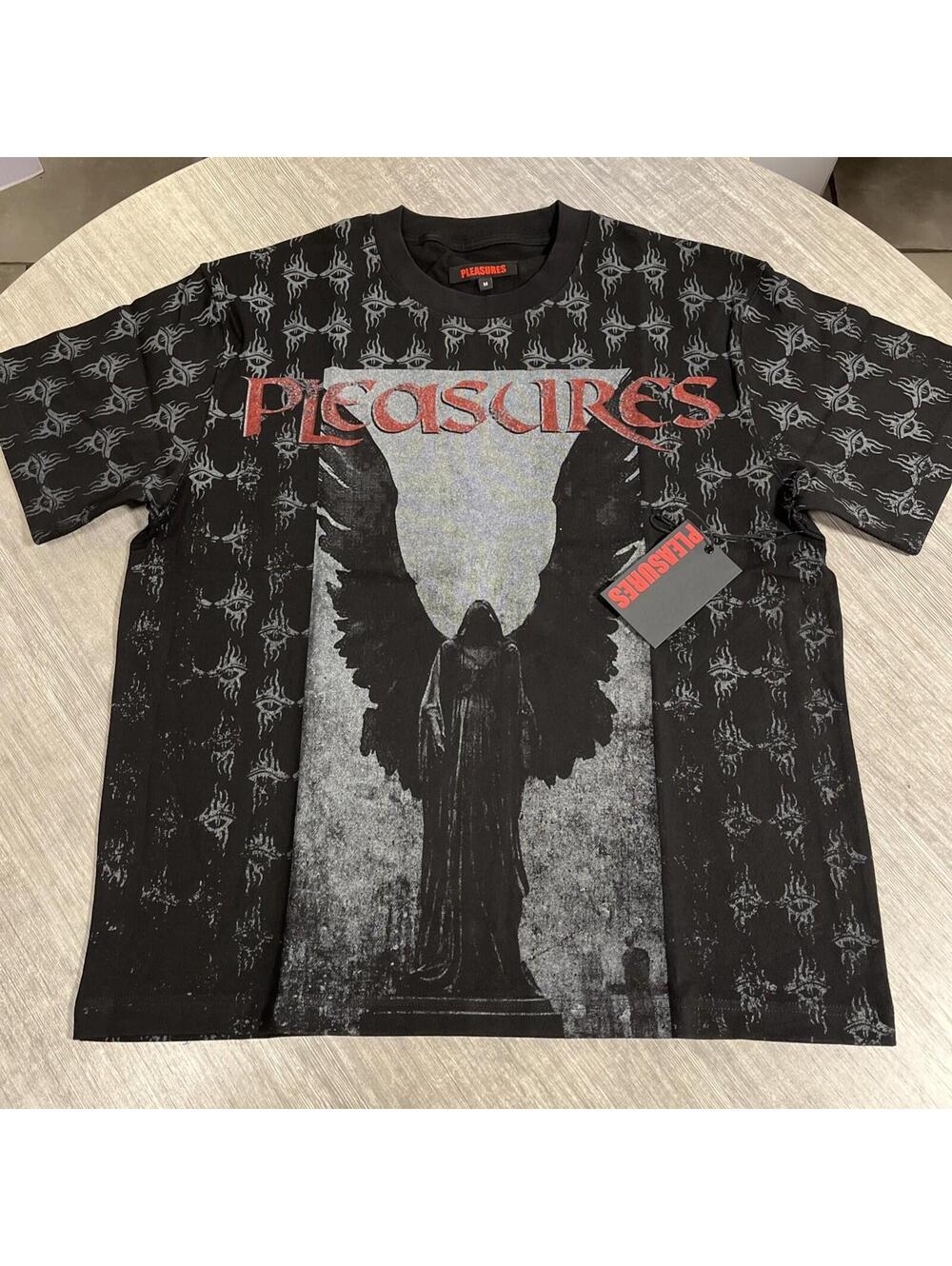 NEW PLEASURES MENS JUDGEMENT T SHIRT SIZE M NWT 100% AUTHENTIC RARE